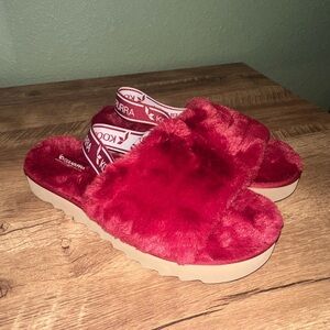 UGG Dark Red / Maroon Brown White Fuzzy Casual Slippers 9